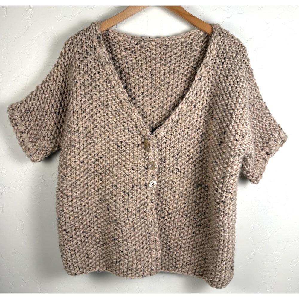 HANDMADE‎ Short Sleeve Cardigan Women's Size M/L Beige Button Up Sweater